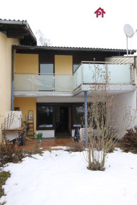 Eugendorf: geräumiges Reihenhaus in absoluter Ruhelage mit Garage und KfZ Stellplatz