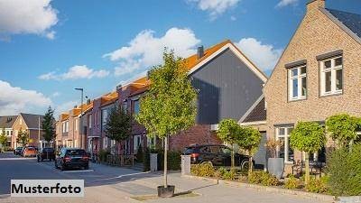 Einfamilien-Doppelhaushälfte mit Terrasse