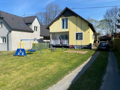 Charmantes, renoviertes Einfamilienhaus (ca. 112 m²) mit Garten in Studenzen