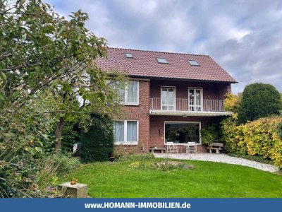 Freistehendes Einfamilienhaus + Baugrundstück für ein weiteres Einfamilienhaus