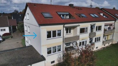 Attraktive Wohnung in ruhiger Lage – 3,5 Zimmer mit Garage, Balkon und Blick ins Grüne