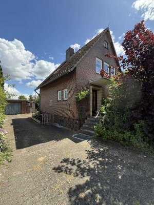 Blick in die Elbtalaue Solides- Einfamilienhaus mit Potenzial-Ideal für kreative Gestalter