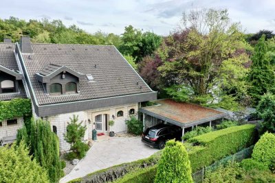 Exklusive Doppelhausvilla in Köln Hahnwald - Personenaufzug, Carport & Traumgarten