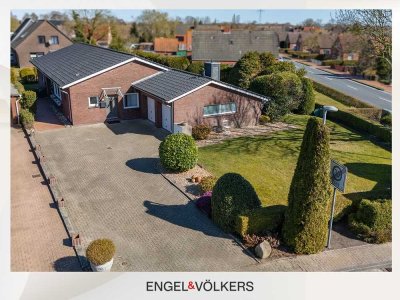 Viel Platz & flexible Möglichkeiten: Großzügiger Bungalow mit separatem Wohn-/Praxisbereich