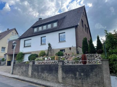 Ansprechendes und gepflegtes 7,5-Raum-Mehrfamilienhaus mit geh. Innenausstattung