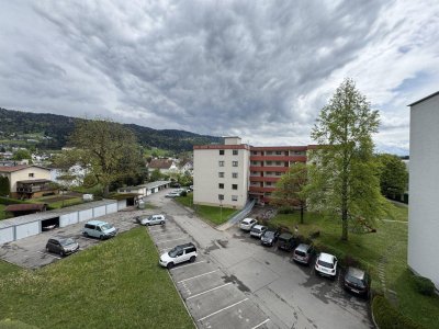 Am Bodensee: gepflegte 3-Zimmer-Wohnung mit Balkon und 2 Garagen in Lochau