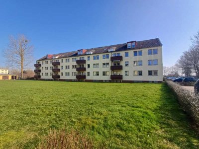 Bald verfügbar!!! Modern renovierte 2-Raum-Wohnung mit Badewanne im 2. Obergeschoß
