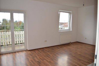 renovierte 3 Zimmer-Wohnung in absoluter Ruhelage