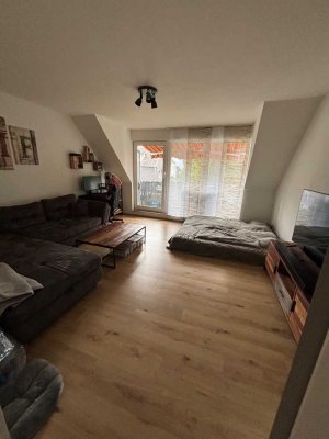 Stilvolle 3-Raum-Dachgeschosswohnung mit Balkon in Solingen