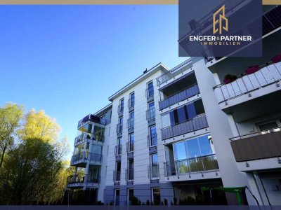 Moderne 4-Raum-Dachgeschosswohnung mit Balkon, Stellplatz & Aufzug