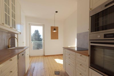 226 Immobilien | ALTBAUWOHNUNG Innsbruck-SAGGEN. FISCHGRÄT. SÜDWESTBALKON.