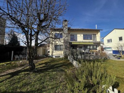 Elegante Wohnung mit Kamin, Südbalkon und Garten – Perfekte Mischung aus Ruhe und urbaner Nähe!