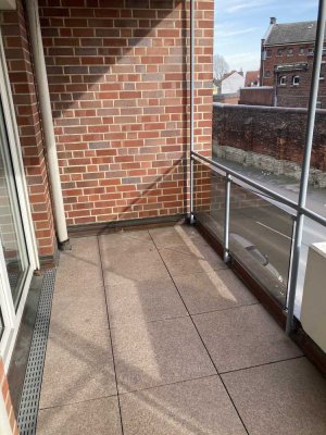 Stilvolle, geräumige und gepflegte 2-Zimmer-Wohnung mit Balkon und Einbauküche in Münster