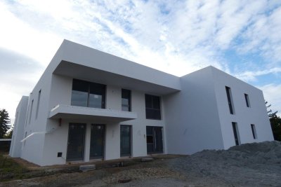 NEUBAUWOHNUNG MIT EIGENGARTEN ENERGIESPAREND BEREITS BELAGSFERTIG