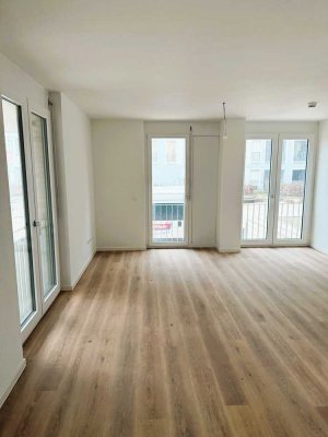 Stilvolle Erdgeschosswohnung mit offener Markenküche in lichtdurchfluteter Wohnatmosphäre