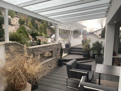 Besondere 3 Zimmer Terrassenwohnung mit Garage