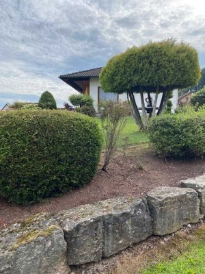 Bungalow mit großem Grundstück