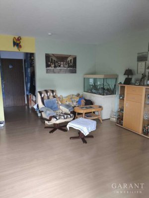 Über den Dächern der Stadt: Lichtdurchflutete 1 Zimmer-Wohnung mit Traum-Aussicht!