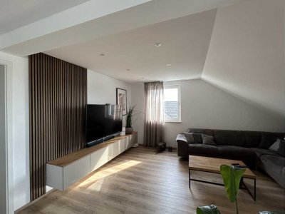 Schöne, helle 4-Zimmerwohnung DG mit Balkon