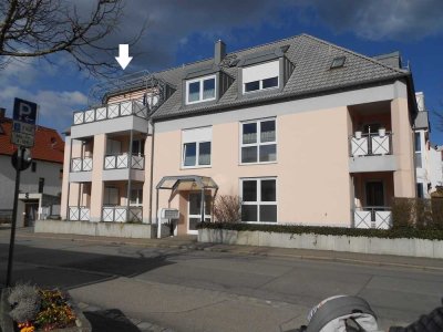 geräumige DG-Wohnung im Zentrum, 3 ZKnB, 80 qm