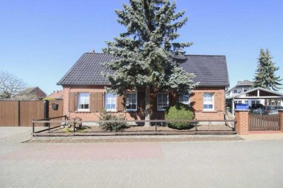 Landhaus mit See-Ausblick und großzügigem Grundstück