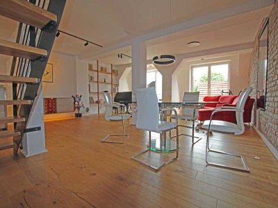 Maisonette-Loft mit schönem Ausblick nahe der Universität & zwei Stellplätzen