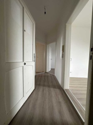 Sanierte 3-Zimmer-Wohnung, WG geeignet