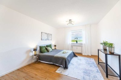 PROVISIONSFREI: Renovierte Wohnung mit Balkon und fantastischem Ausblick am Wildpark. Sofort frei.