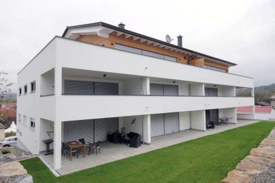 Moderne 3,5 Zi. Wohnung  mit EBK und Terrasse