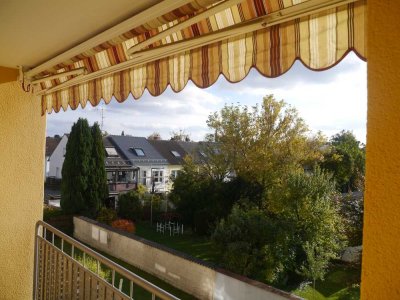 Helle 3-Zimmer Wohnung mit Balkon im 3. OG in Augsburg-Pfersee