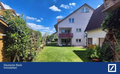 Lichtdurchflutete Erdgeschosswohnung mit Traumgarten, Outdoorküche & Carport in Wimsheim
