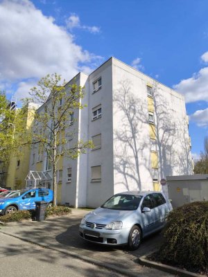 gut geschnittene 3-Zi-Wohnung mit herrlichem Ausblick