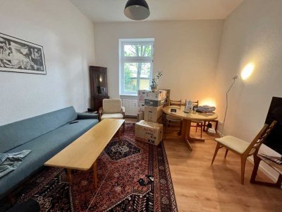 Zweitbezug nach Sanierung: stilvolle Altbau-3-Zimmer-Wohnung mit Einbauküche in Hanau
