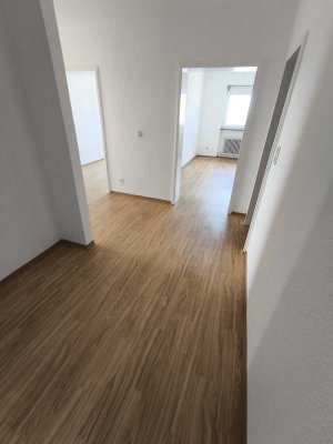 Einziehen & wohlfühlen: 3-Zimmer mit Weitblick & großem Balkon