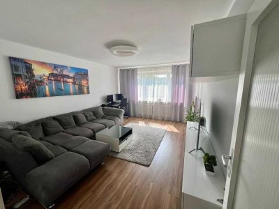 Wunderschöne helle 2-Zimmer Wohnung im 3. OG mit Balkon in ruhiger Lage - Frei ab Juni 2025
