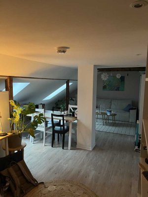 Gemütliche Dachgeschosswohnung in der Südstadt
