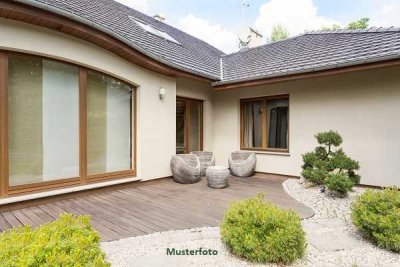 Doppelhaus mit Garage