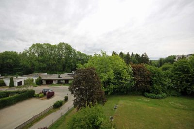 Stilvolle 2,5-Zimmer-Hochparterre-Wohnung mit Einbauküche in Kaufbeuren sucht einen neuen Nachmieter