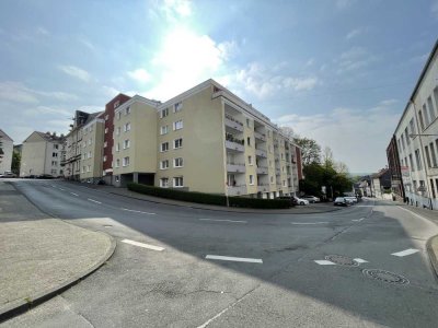 Lichtdurchflutete 1-Zi. Wohnung mit Sonnenbalkon, TG Stellplatz und Aufzug