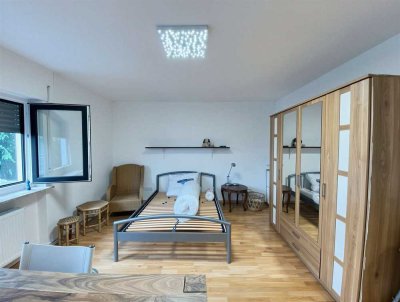 *Schöne und vollmöblierte 1-Zimmer-Wohnung im Komponistenviertel!*