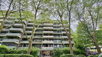 3-Zimmer-Wohnung mit 2 Balkonen im 4. OG, Stellplatz in Garage Köln-Weiden / Renovierungsbedürftig