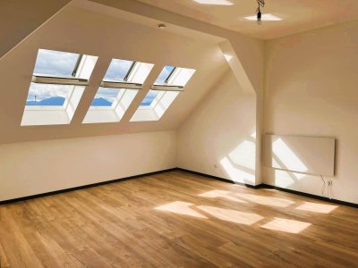 Alles neu! Hübsche Mietwohnung im Dachgeschoß!