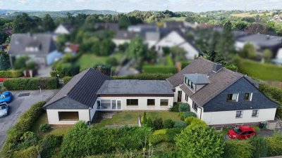 Vielseitiges Zweifamilienhaus + Einliegerwohnung mit Potenzial in Herdecke Vaerstenberg