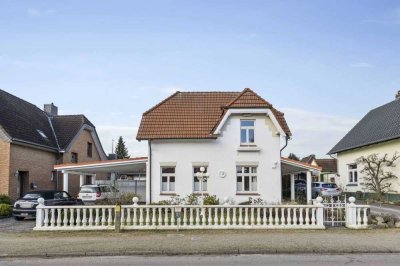 Jugend trifft auf Moderne: Geschmackvolle Villa auf schönem Eigenlandgrundstück in Pönitz
