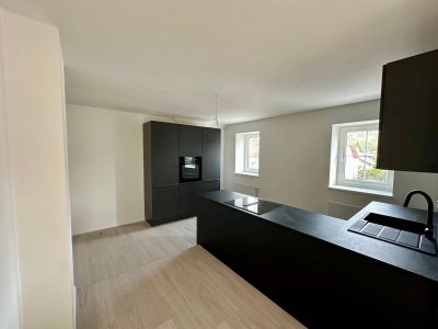 Erstbezug / Neu sanierte 4-Zimmer Wohnung mit Dachboden-Loft in Kufstein Zell