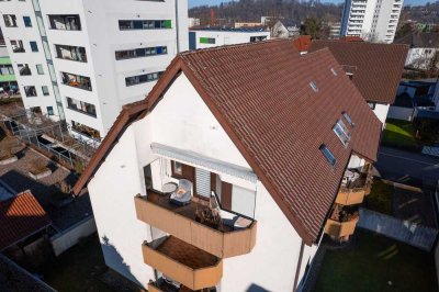 Besondere, zentrumsnahe 2 1/2 (3)-Zi-ETWO i. DG e. Hauses m. nur 5 Wo.