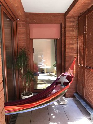Exklusive Zwei-Zimmer-Wohnung mit großem Balkon in direkter Parklage!