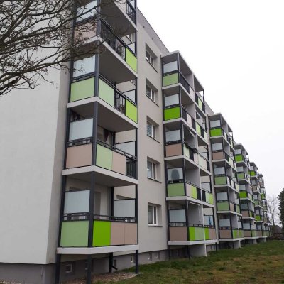 Schönerlinde - Ruhig gelegene Dreizimmerwohnung mit Balkon