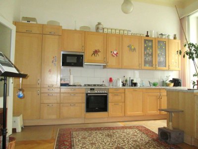Beste Lage - 100 m² Altbau-Erdgeschoß-Wohnung zwischen Aumannplatz und Gersthof!