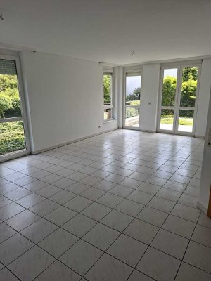 3 - Zimmer-Wohnung mit Terrasse in Stuttgart-Vaihingen